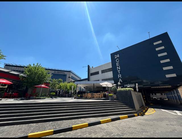 1,035M² OFFICE TO LET IN SANDTON CENTRAL